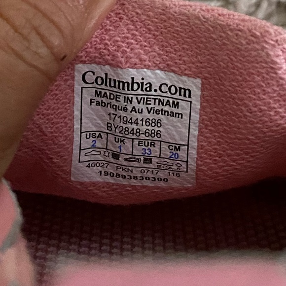 Girls Columbia Omni Grip boat/uniform slip on - Picture 4 of 4